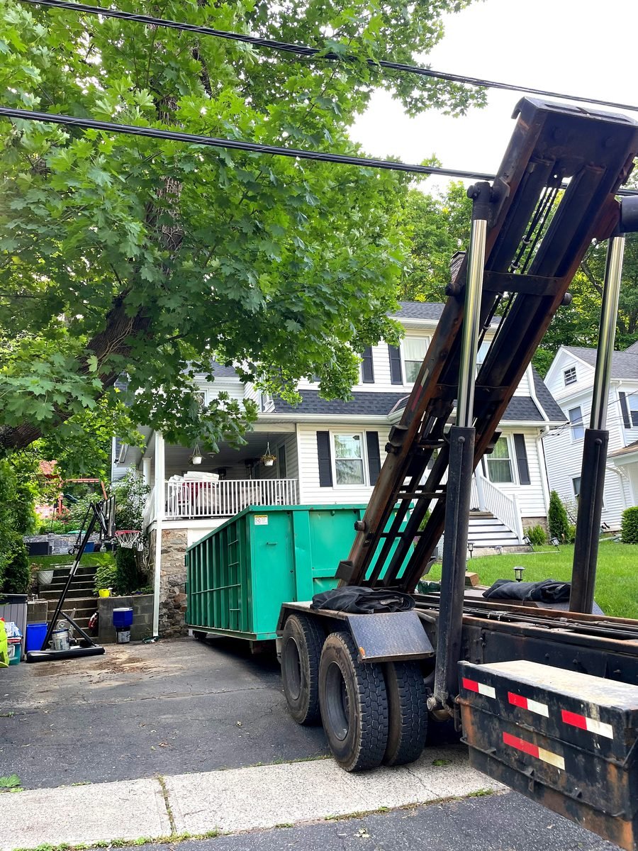 Dumpster Drop-Off Pro Service Team